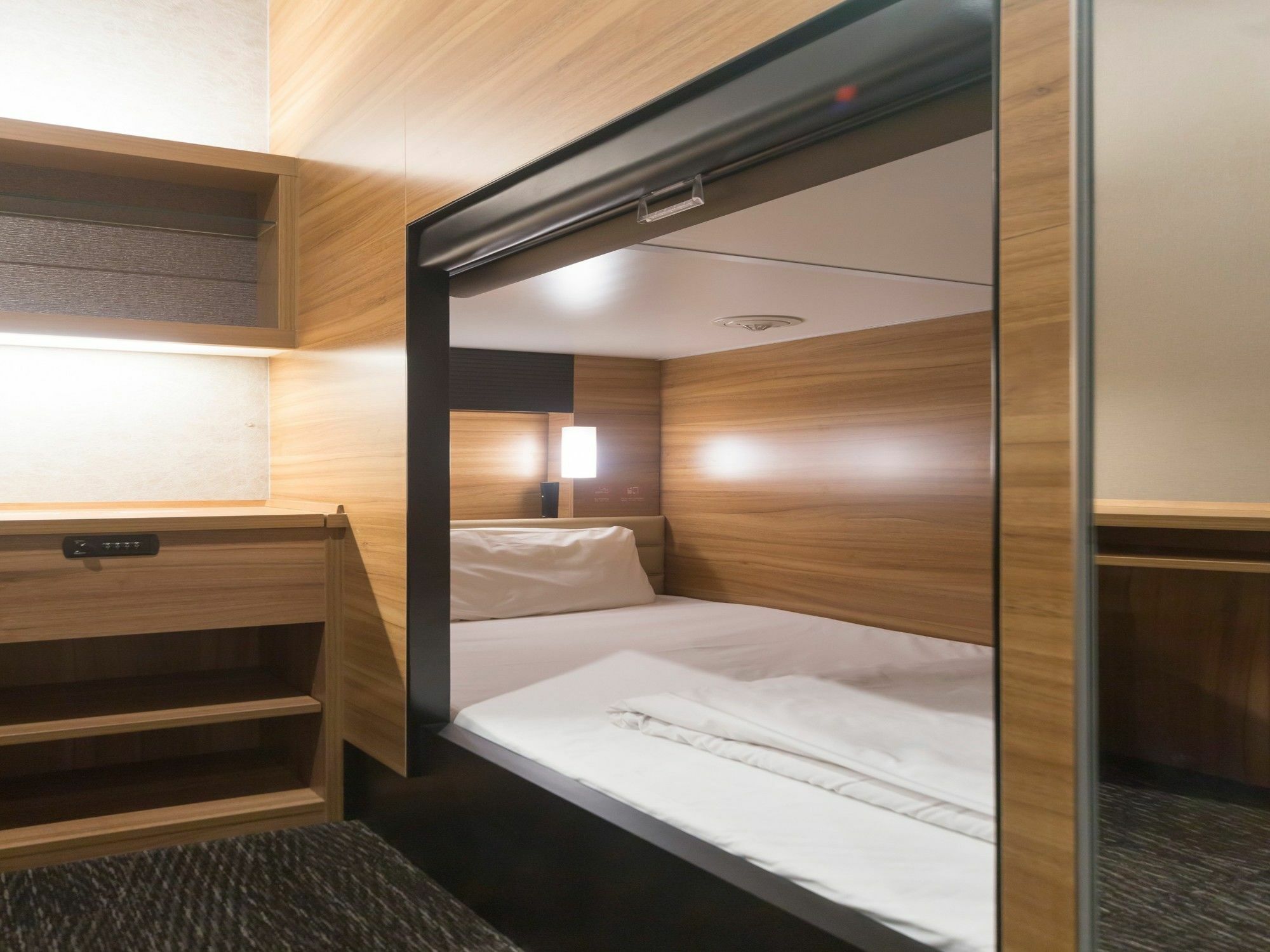 Global Cabin Tokyo Suidobashi Zewnętrze zdjęcie